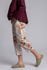 Pantaloni largi cu imprimeu floral, vedere laterală, croială lejeră