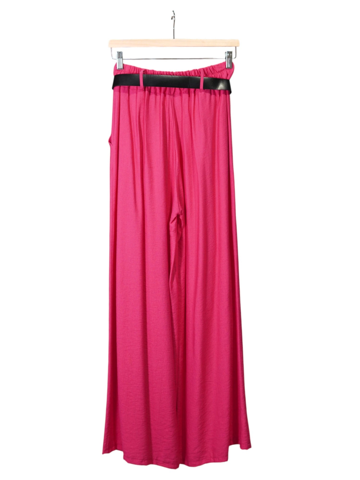 Pantaloni roz largi din viscoză, cu talie elastică și croială fluidă, vedere din spate