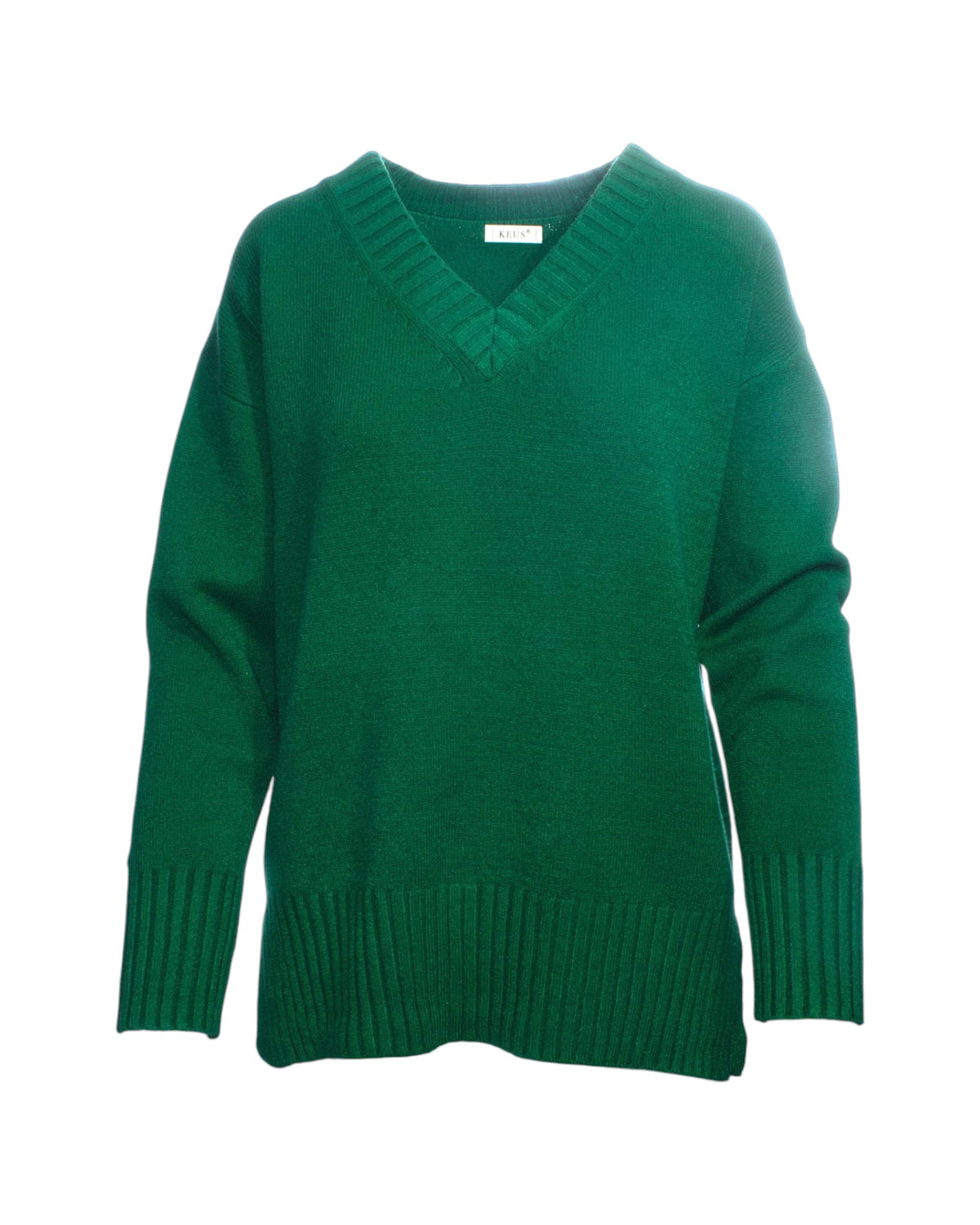 Pulover verde închis, cu decolteu în V, material plăcut la atingere.