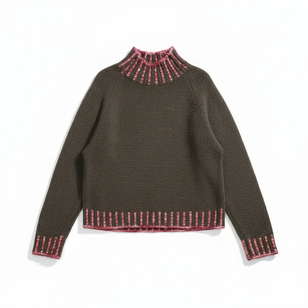 Pulover tricotat verde cu guler înalt și finisaje decorative, aspect modern și confortabil.