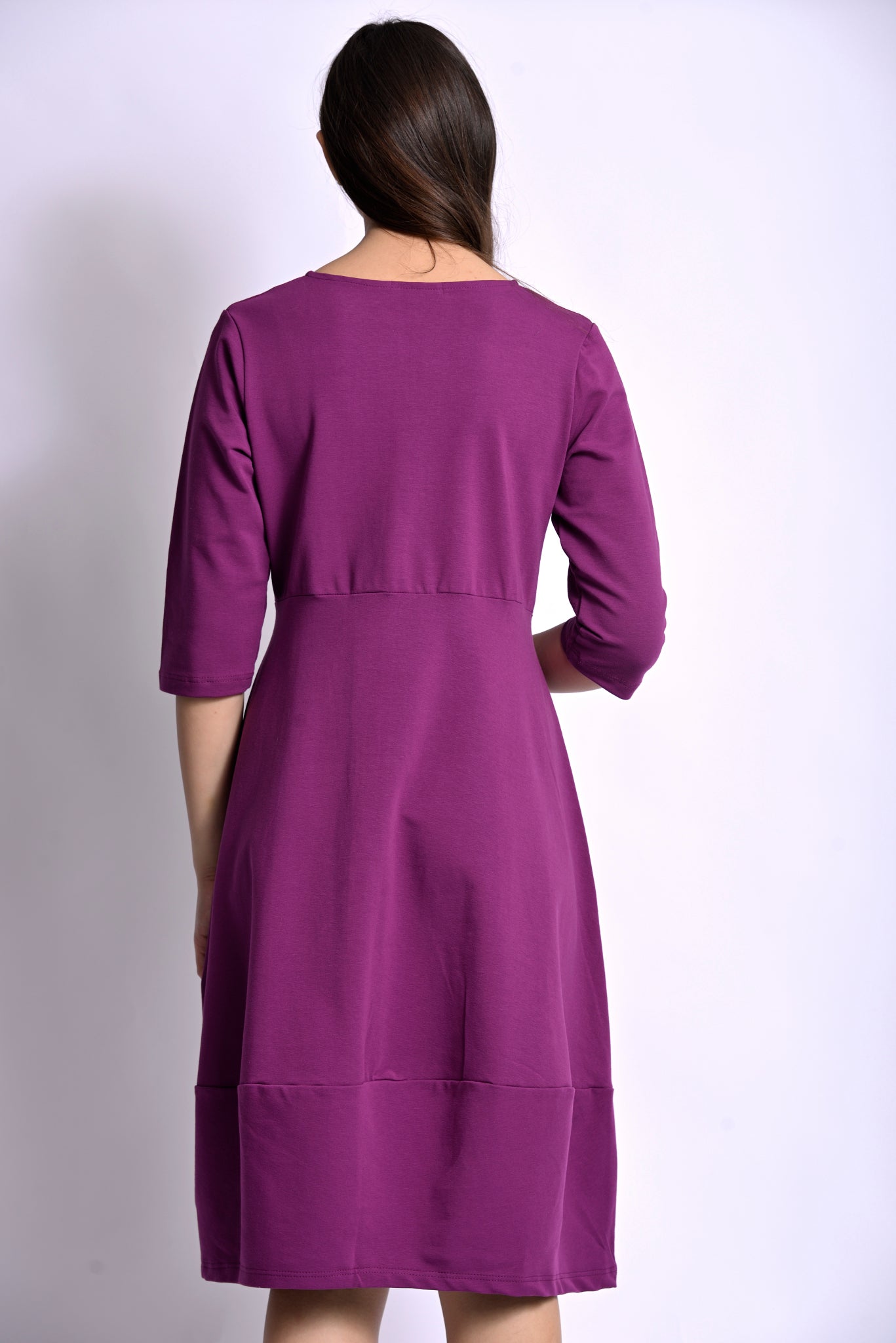 Rochie din Jerse cu Pense Modelatoare și Fustă Balon