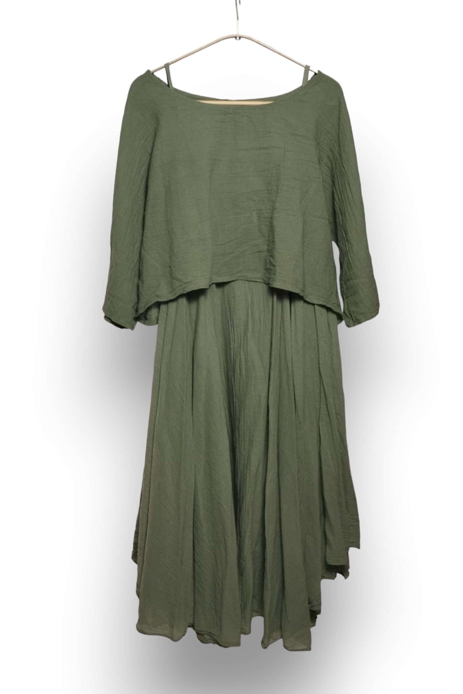 Rochie midi de vară, verde kaki, cu bretele subțiri și crop top lejer.