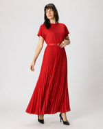 Rochie lungă, cu fustă plisată satinată și top tricou, perfectă pentru evenimente de zi