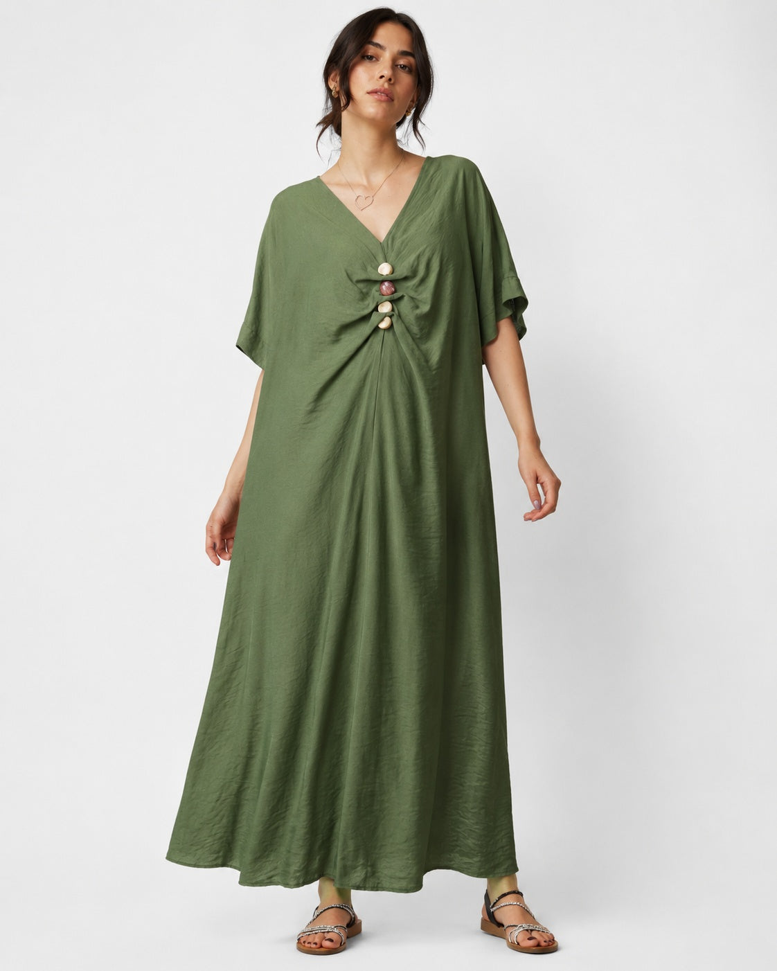 Rochie lungă din viscoză cu pietre decorative pe bust, nuanța kaki, vedere din față