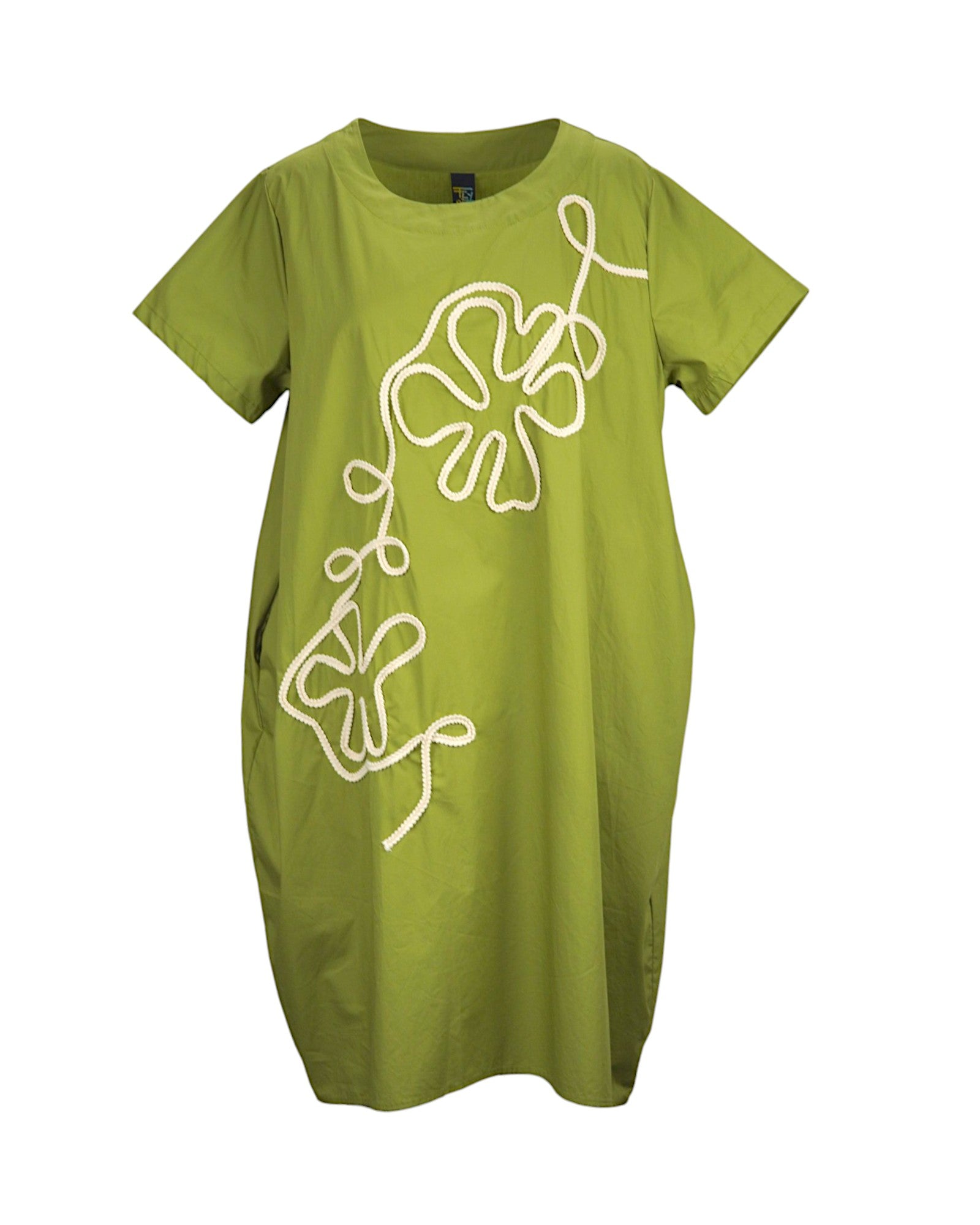 Rochie verde cu mânecă scurtă și broderie șnur floral, vedere frontală — All Above Boutique.