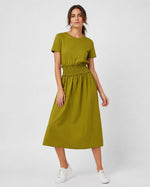 Rochie midi cu bandă elastică în talie, nuanța verde fistic, vedere din față