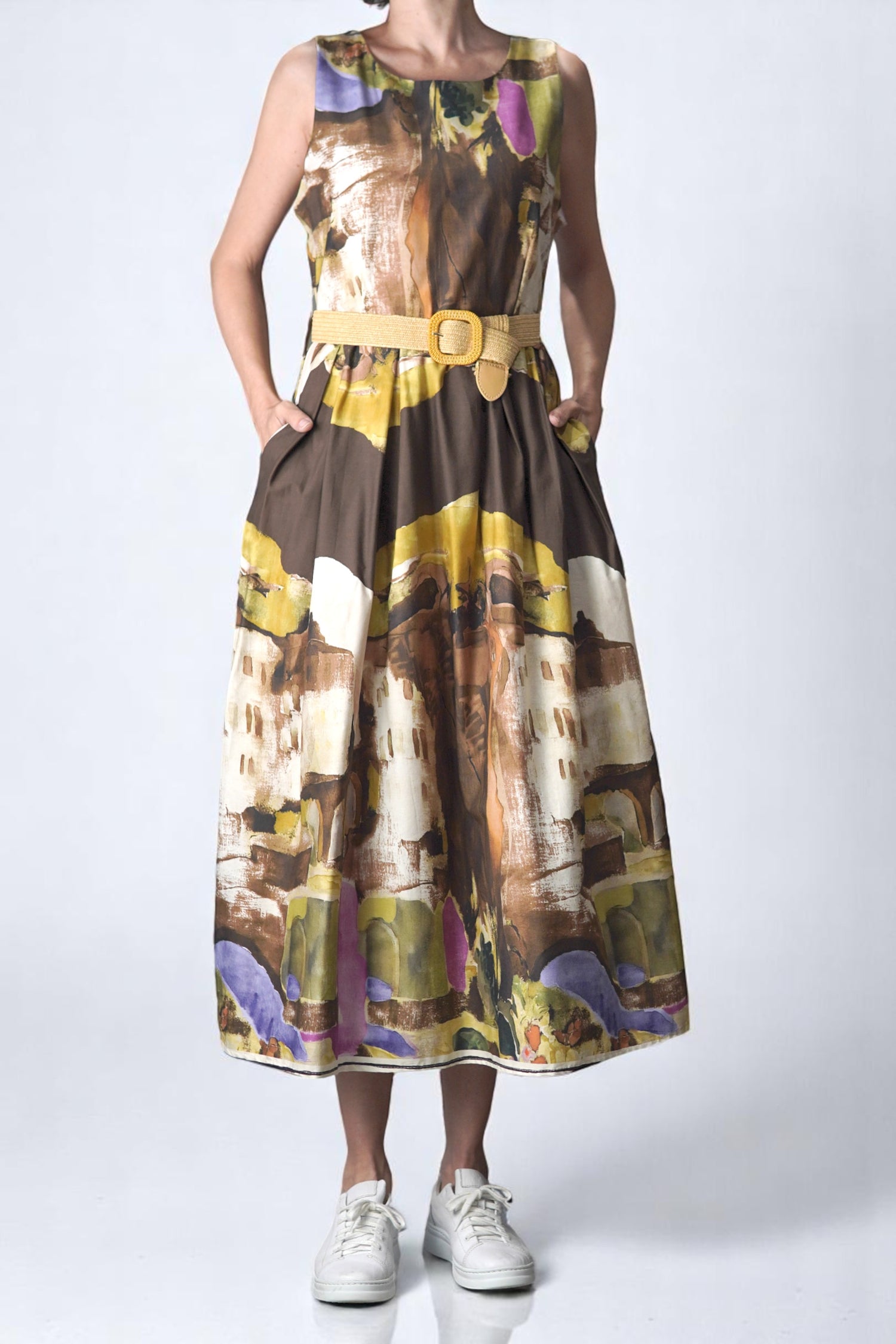 Rochie midi cu imprimeu artistic în tonuri de maro, galben muștar și accente mov, cu curea