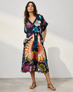Rochie midi în V cu mânecă scurtă și print colorat, în nuanța bleumarin, vedere din față.