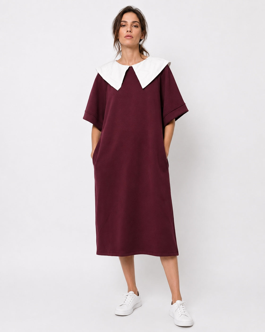 Rochie midi cu rever, nuanța roșu închis, vedere din față