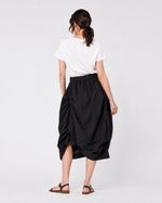 Rochie cu top tip tricou și fustă ajustabilă, vedere din spate