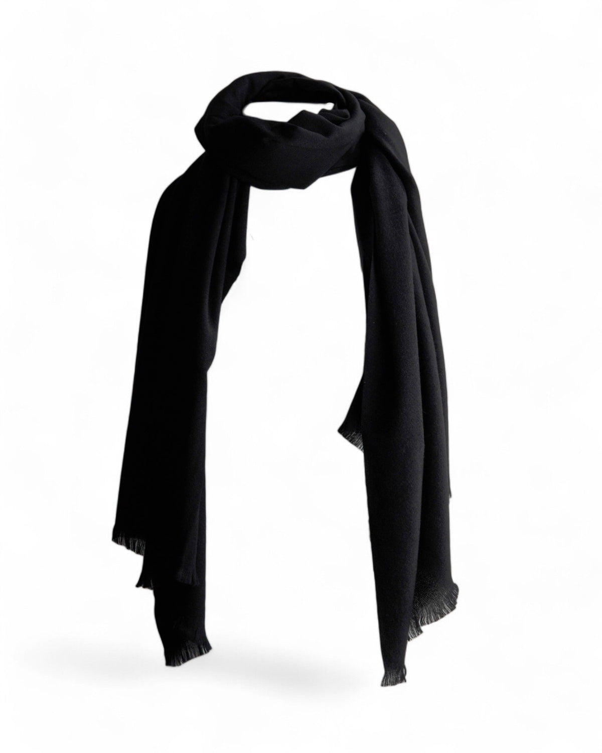 Șal negru clasic din tricot soft, accesoriu versatil și elegant