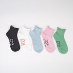 Set de cinci perechi de șosete fără elastic în culori pastelate și neutre, cu model floral