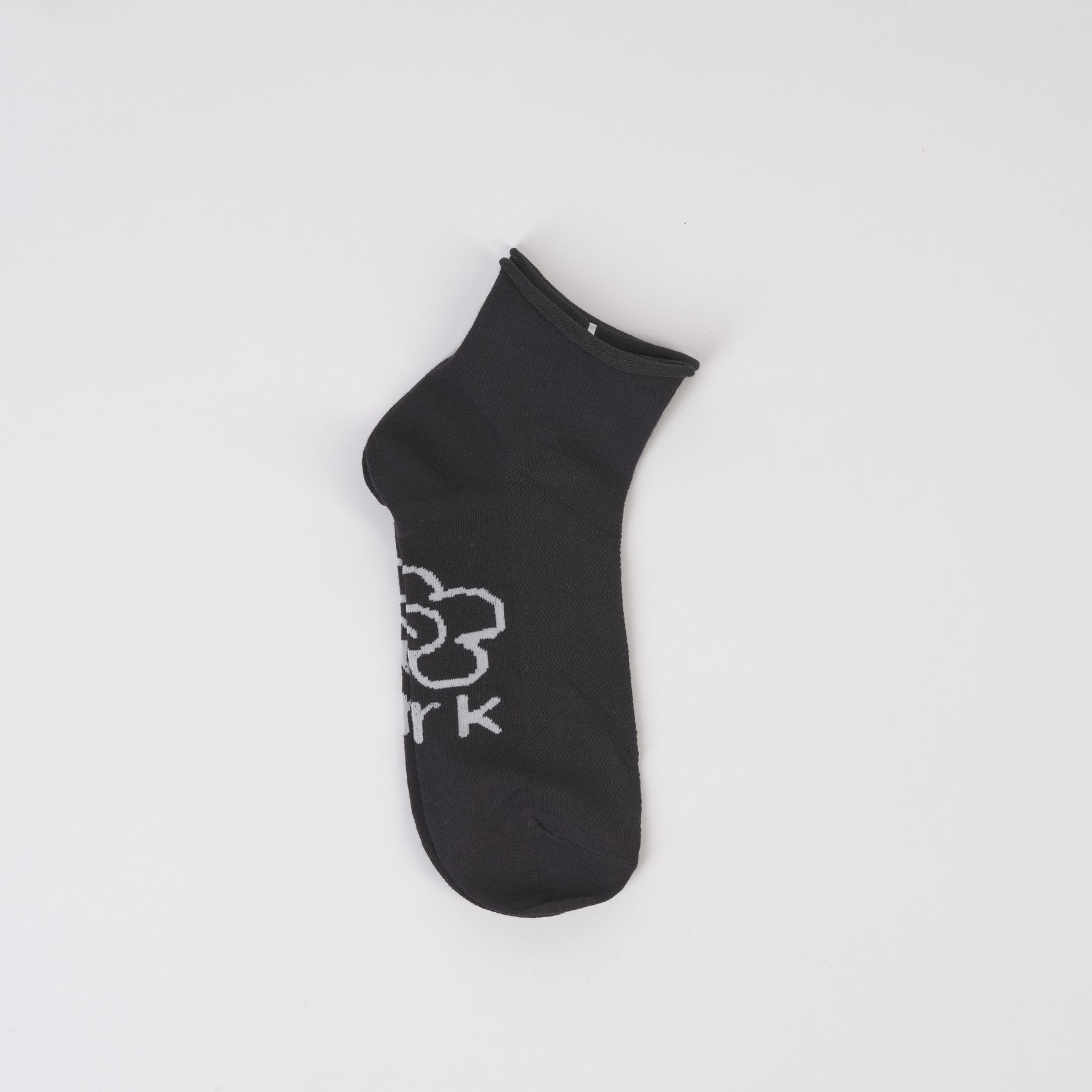 Șosetă neagră cu model contrastant alb, fără elastic, potrivită pentru orice ținută