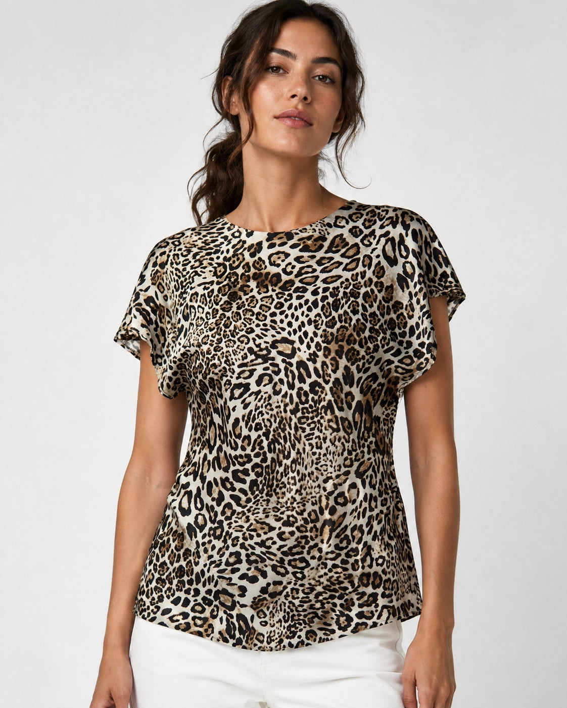 Top satinat cu animal print și croi clepsidră, vedere din față, All Above Boutique.