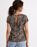 Top satinat cu animal print și croi clepsidră, vedere din spate, All Above Boutique.
