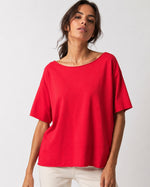 Tricou basic din bumbac cu tiv rulat, nuanța roșu, vedere din față