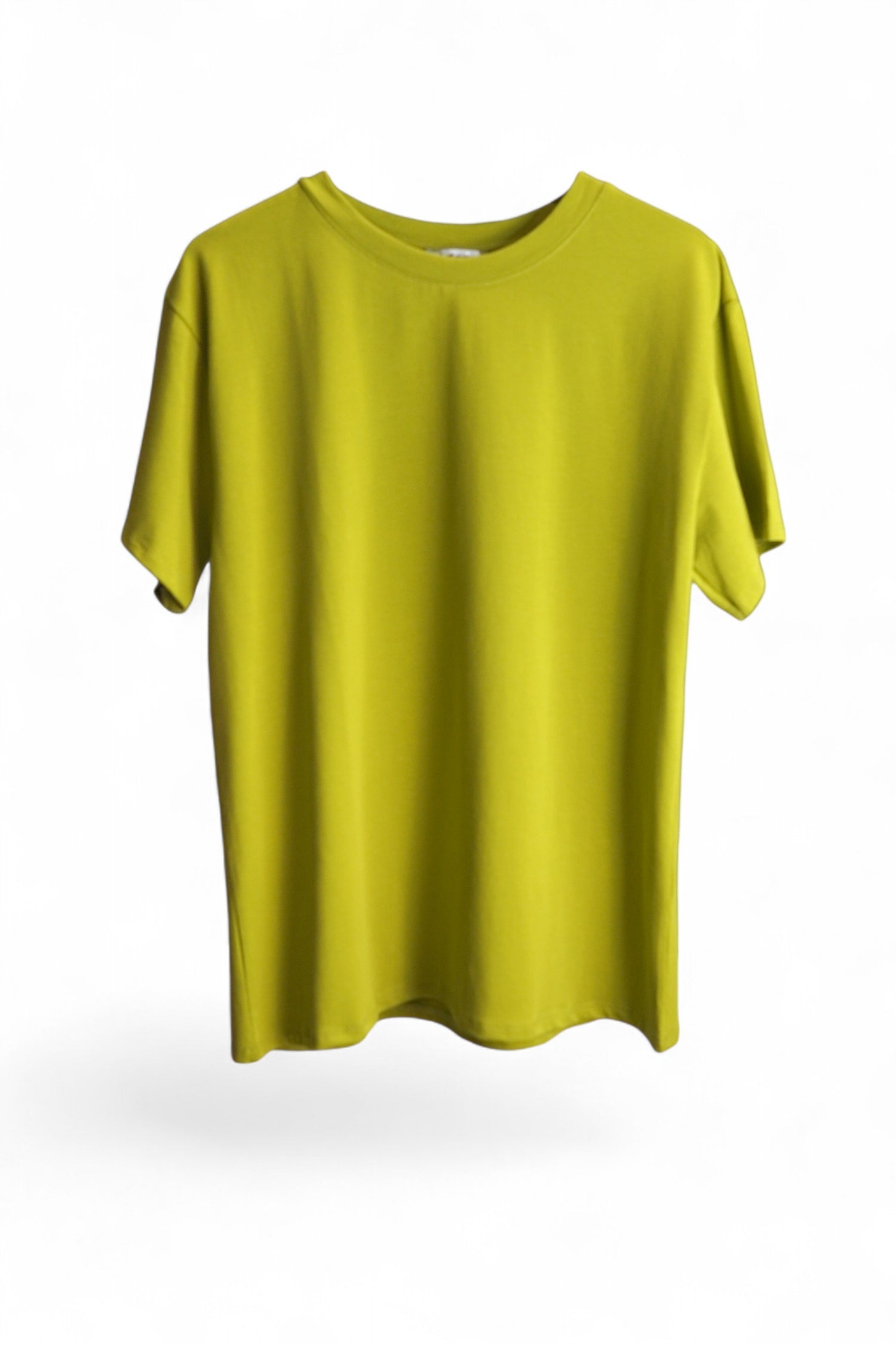  Tricou galben vibrant, croială lejeră și material elastic