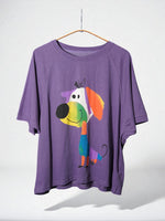 Tricou violet cu imprimeu cu cățel vesel în culori vibrante, stil jucăuș