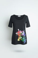 Tricou negru slim fit cu imprimeu floral viu colorat, guler rotund și linie simplă, potrivit pentru ținute casual