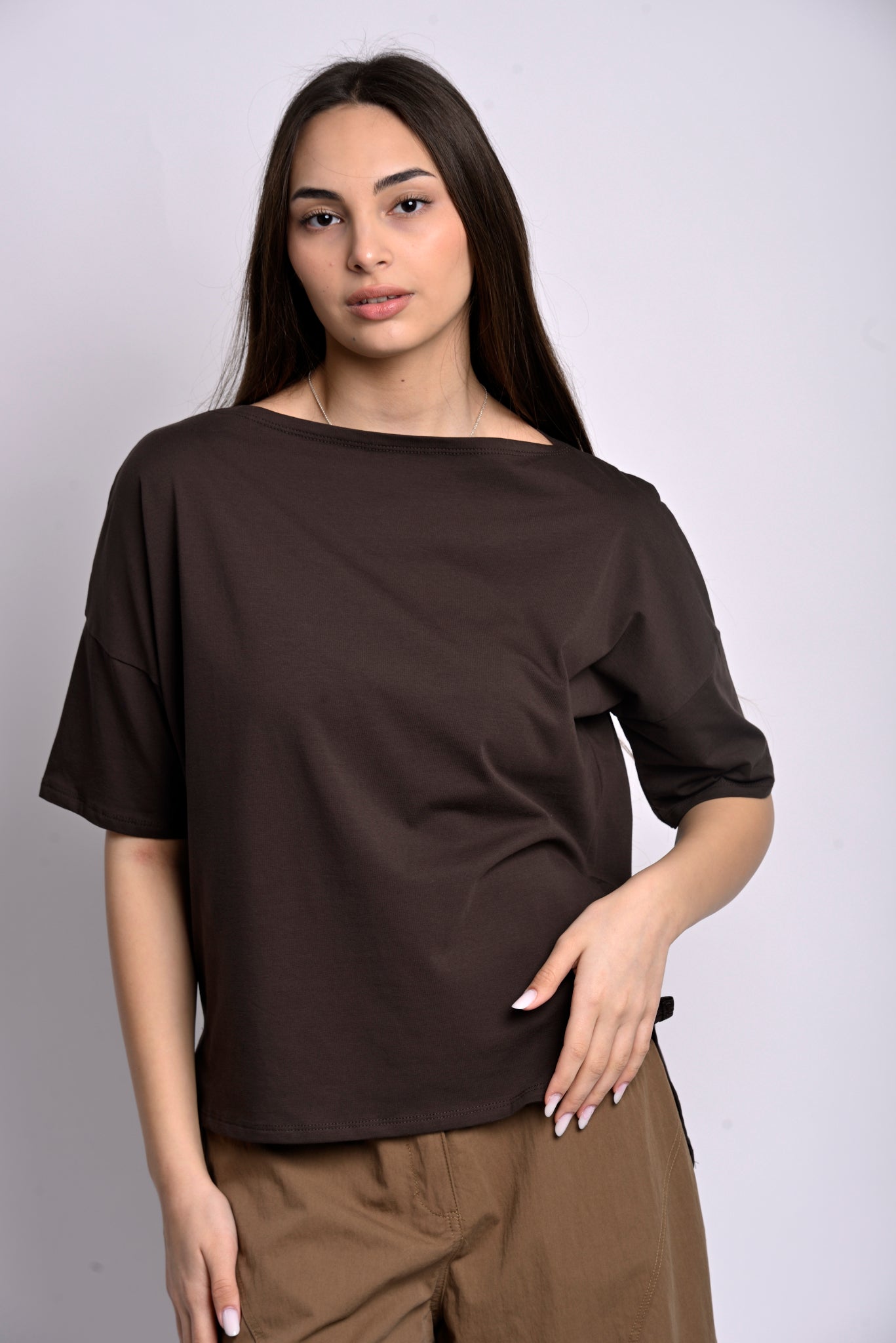 Tricou damă maro cafea cu croială lejeră