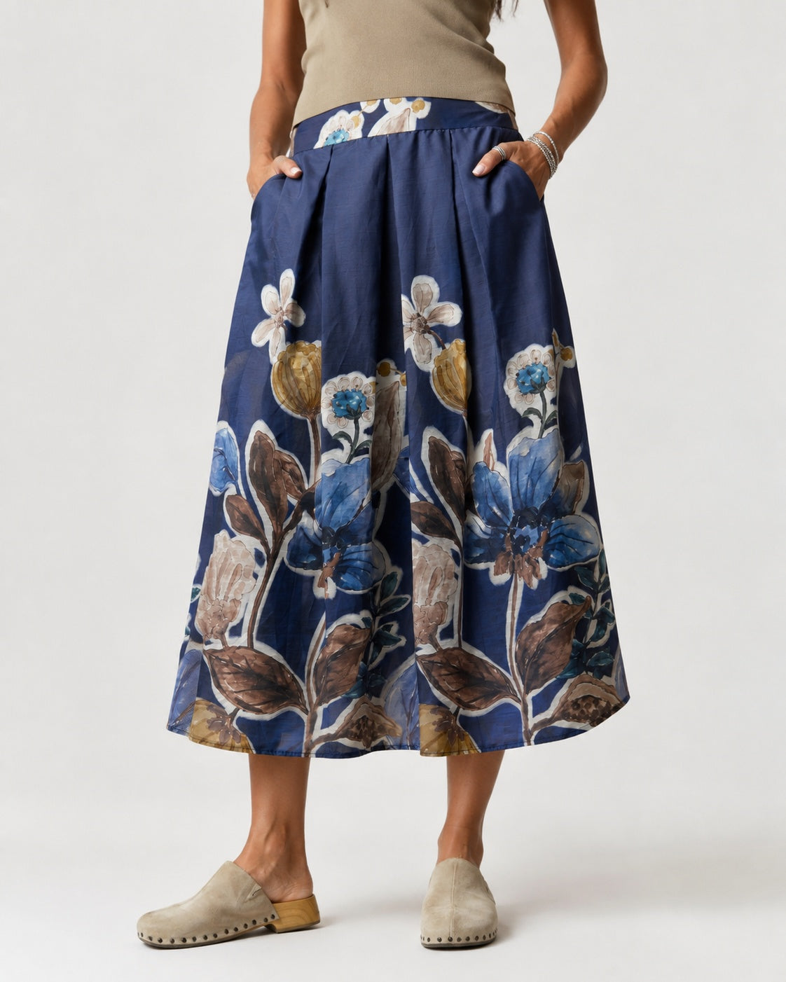 Fustă midi din tencel cu imprimeu floral, nuanța bleumarin, All Above Boutique.