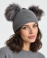 Căciulă din tricot gri închis cu două urechi din blăniță, vedere frontală - All Above Boutique