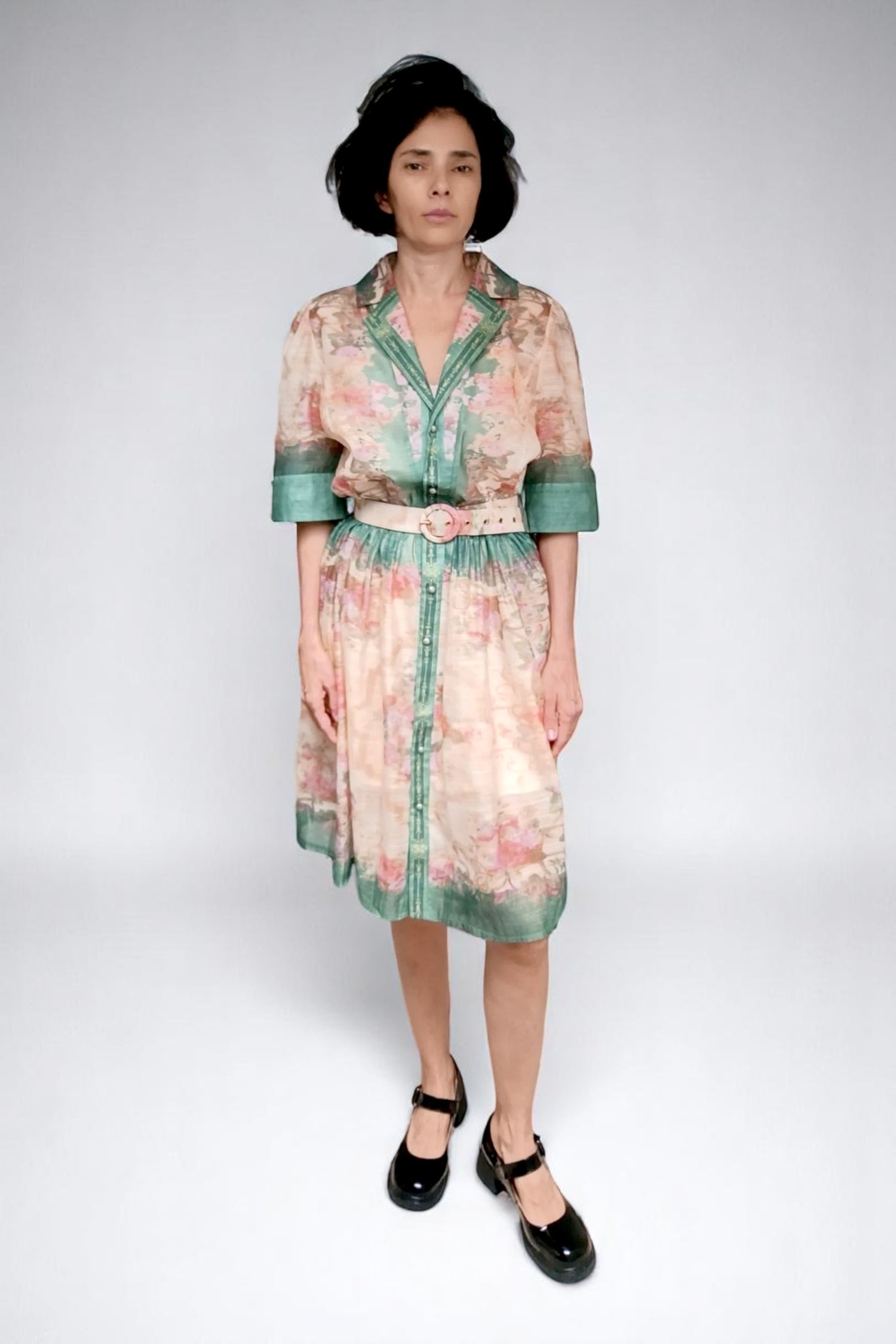 Rochie Florală  – Croială Vintage Cu Curea
