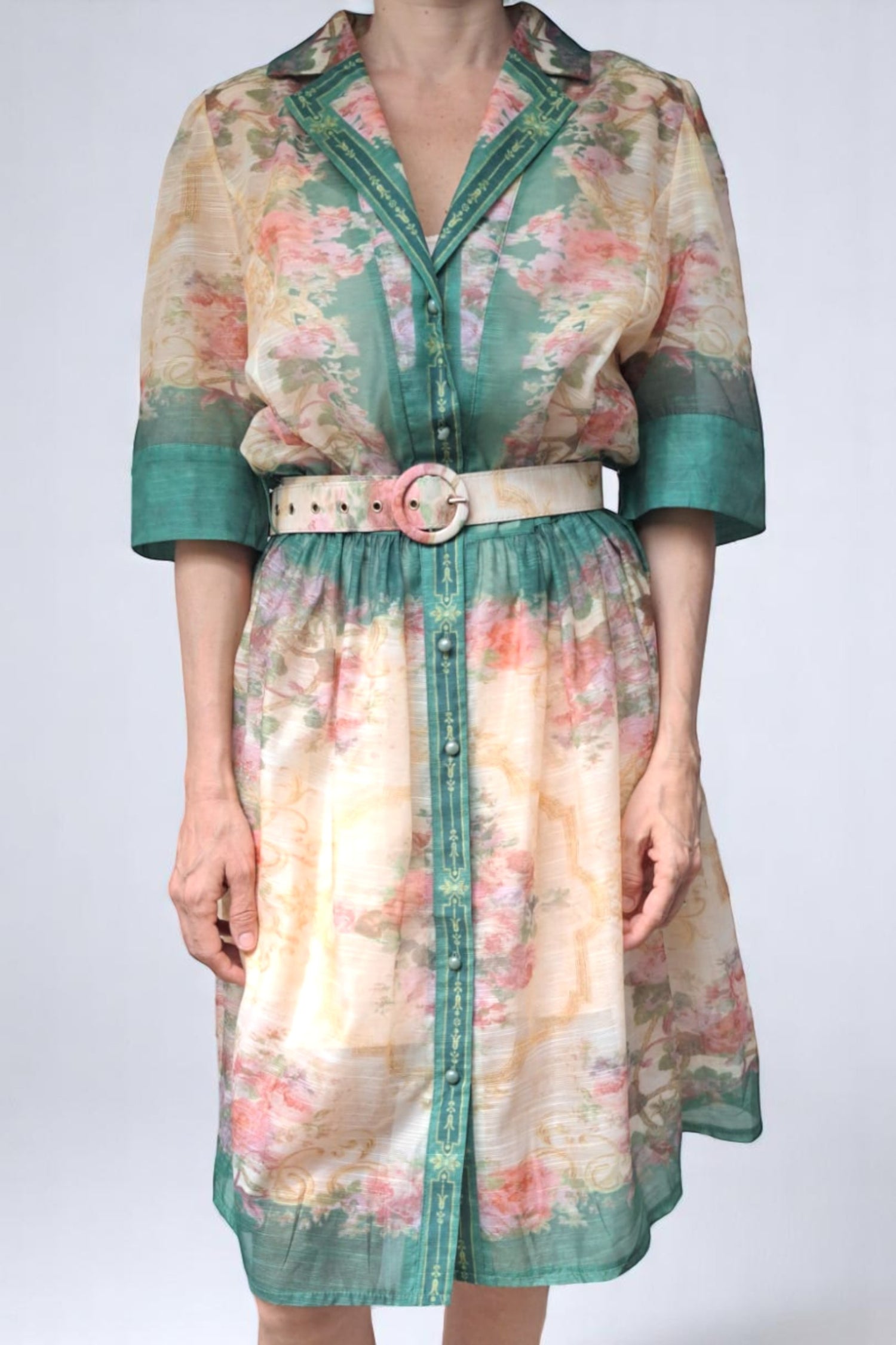 Rochie Florală  – Croială Vintage Cu Curea