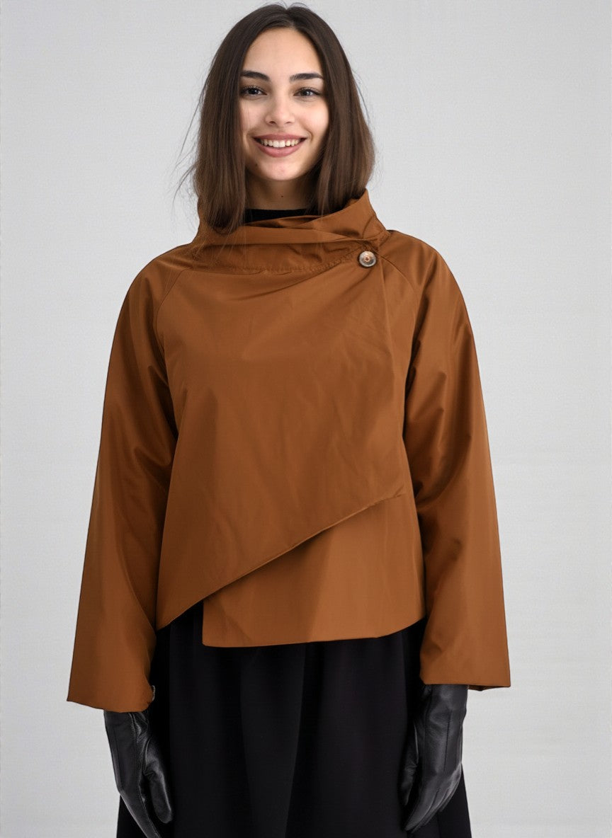 Jachetă asimetrică structurată tip tafta, nuanță camel