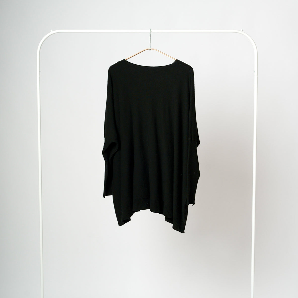 Bluză oversize din tricot cu mâneci mulate, negru - All Above Boutique
