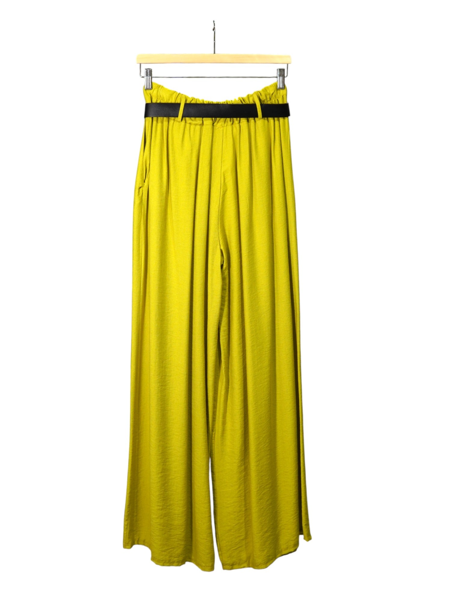 Pantaloni Largi Din Viscoză Cu Pliuri Și Curea