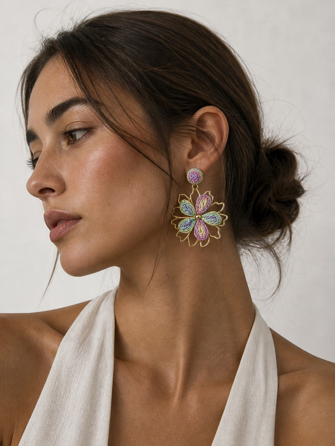 All Above Boutique boho chic double flower straw earrings with gold frame in pastel colors.