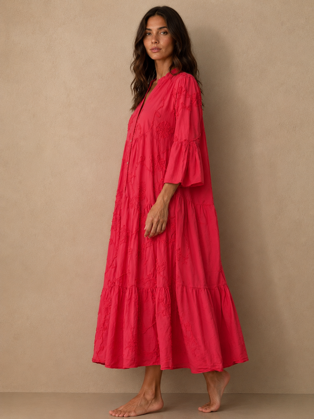 Rochie boho lungă roșu aprins cu volane niveluri și mâneci 3/4, vedere ansamblu, All Above Boutique