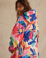 Detaliu imprimeu floral colorat parka windbreaker, viu si neconventional, All Above Boutique