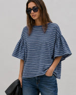 Tricou larg din bumbac cu mâneci bufante și dungi fine, croială oversized — All Above Boutique.