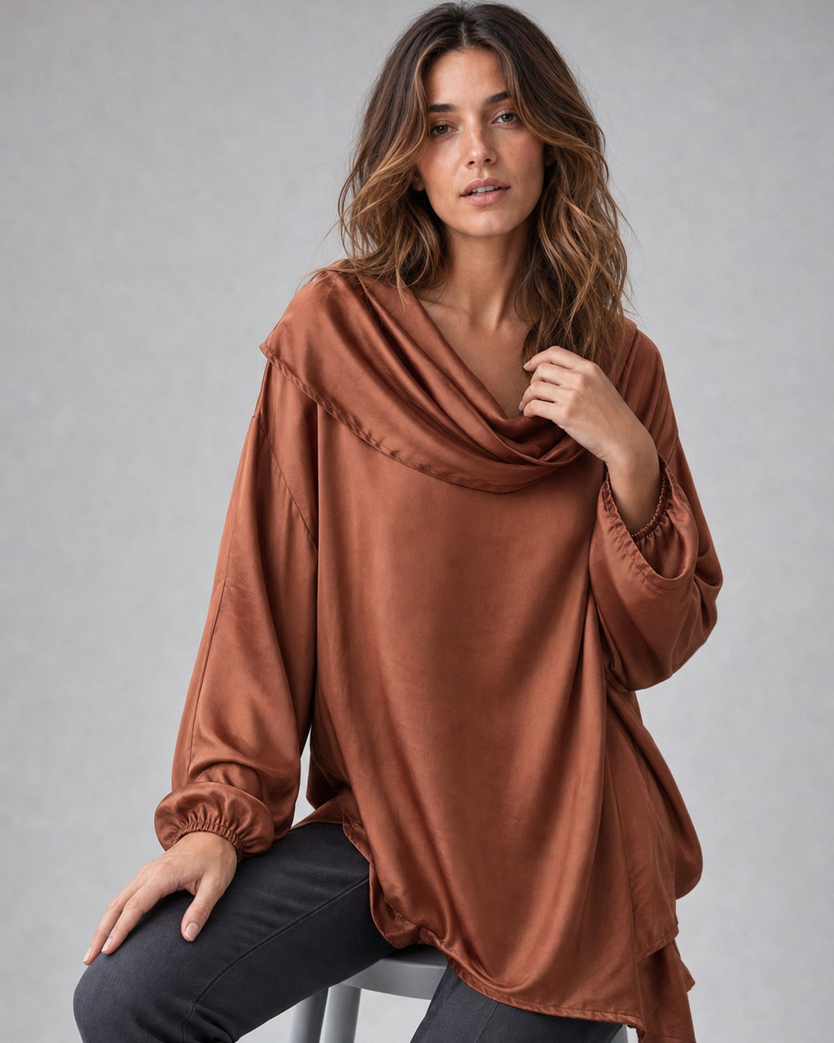 Bluză oversize din satin cu guler drapat, culoare portocaliu închis - All Above Boutique