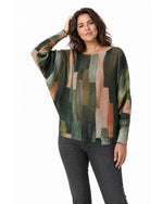 Bluză liliac din tricot cu dungi pictate verde și piersică, purtată pe model - All Above Boutique