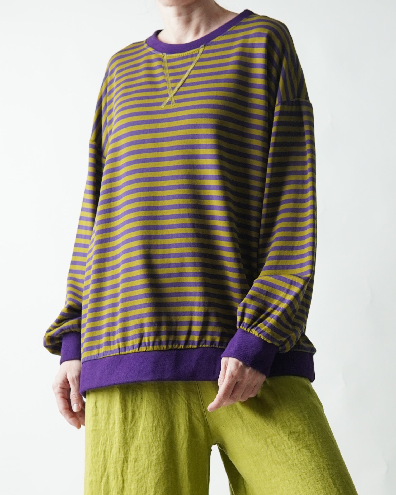 Bluză casual cu dungi verde și violet vedere față