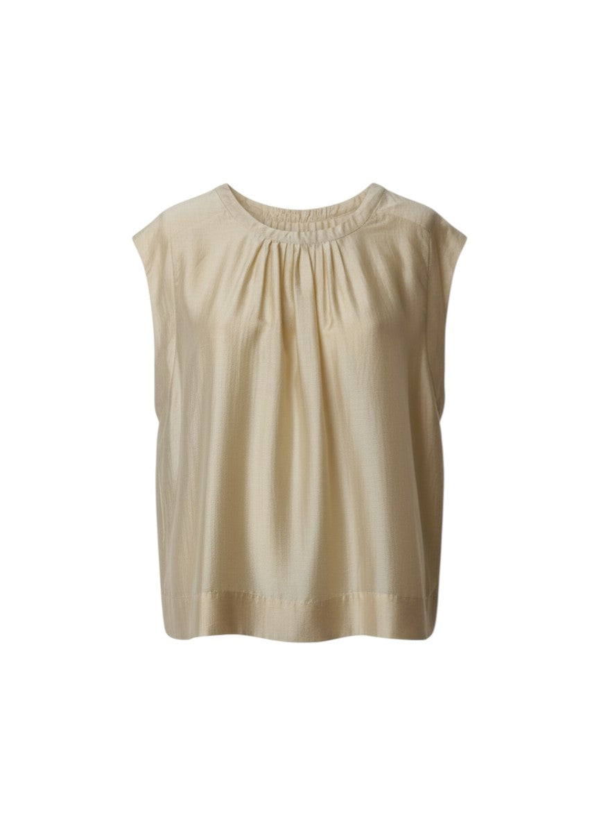 Bluză satinată bej fără mâneci, cu pliuri la baza gulerului