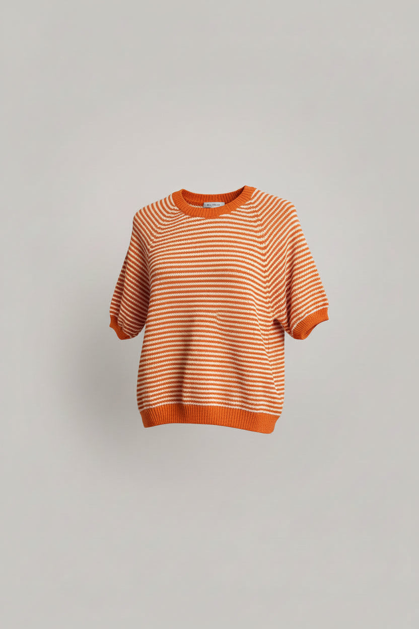 Bluză tricotată cu dungi portocalii, umeri căzuți