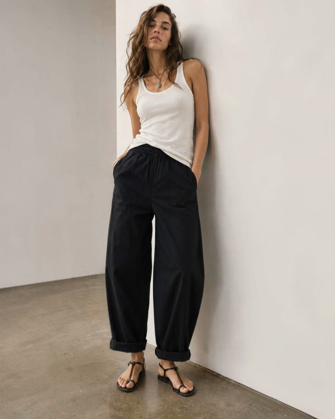 Pantaloni din bumbac croi barrel negru vedere frontala, talie elastica, All Above Boutique