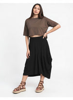 Fustă balon neagră outfit complet casual chic