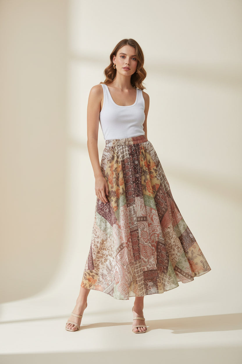 Ținută completă cu fustă lungă satinată patchwork și top alb