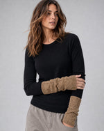 Mănuși lungi fără degete din tricot ajurat cu bănuț arămiu, culoare bej - All Above Boutique