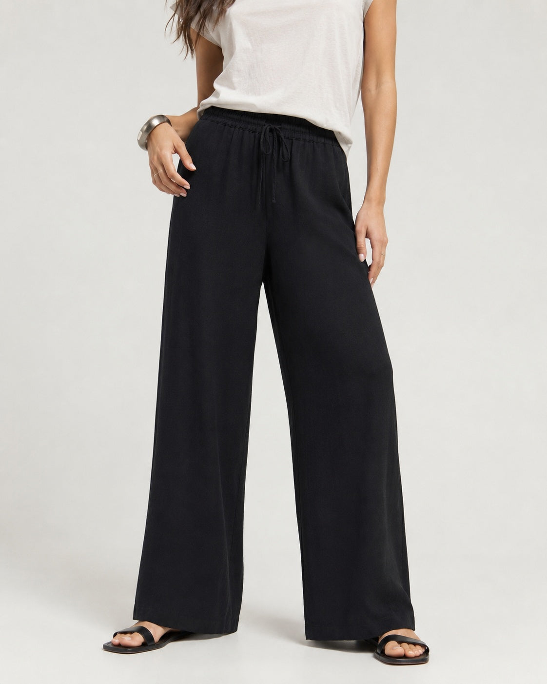 Pantaloni drepți din in cu șiret în talie, nuanța negru, All Above Boutique.