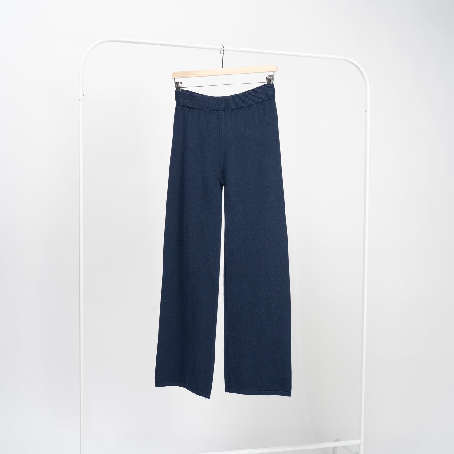 Pantaloni drepți din tricot soft