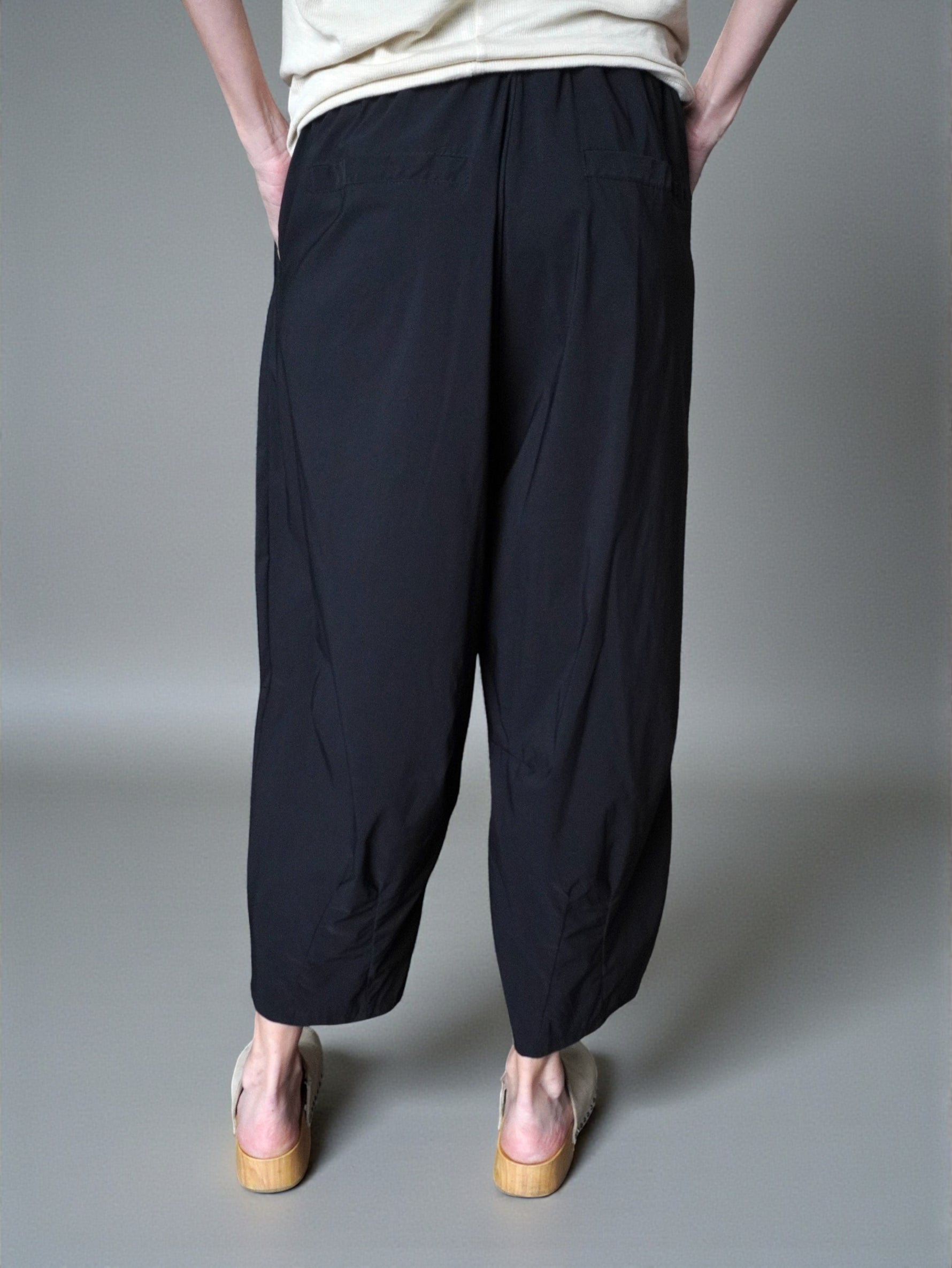 Pantaloni Dolce cu talie elastică, detaliu lateral