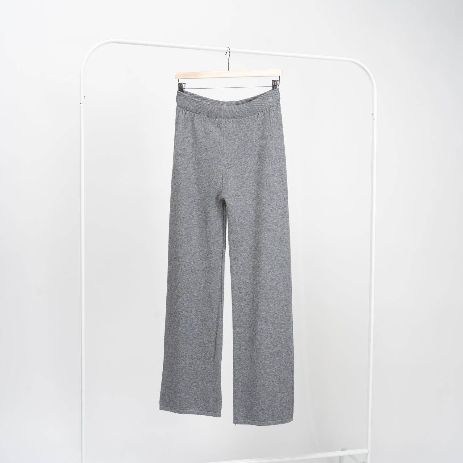 Pantaloni drepți din tricot soft