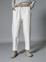 Pantaloni comozi crem din jerse moale, vedere laterală
