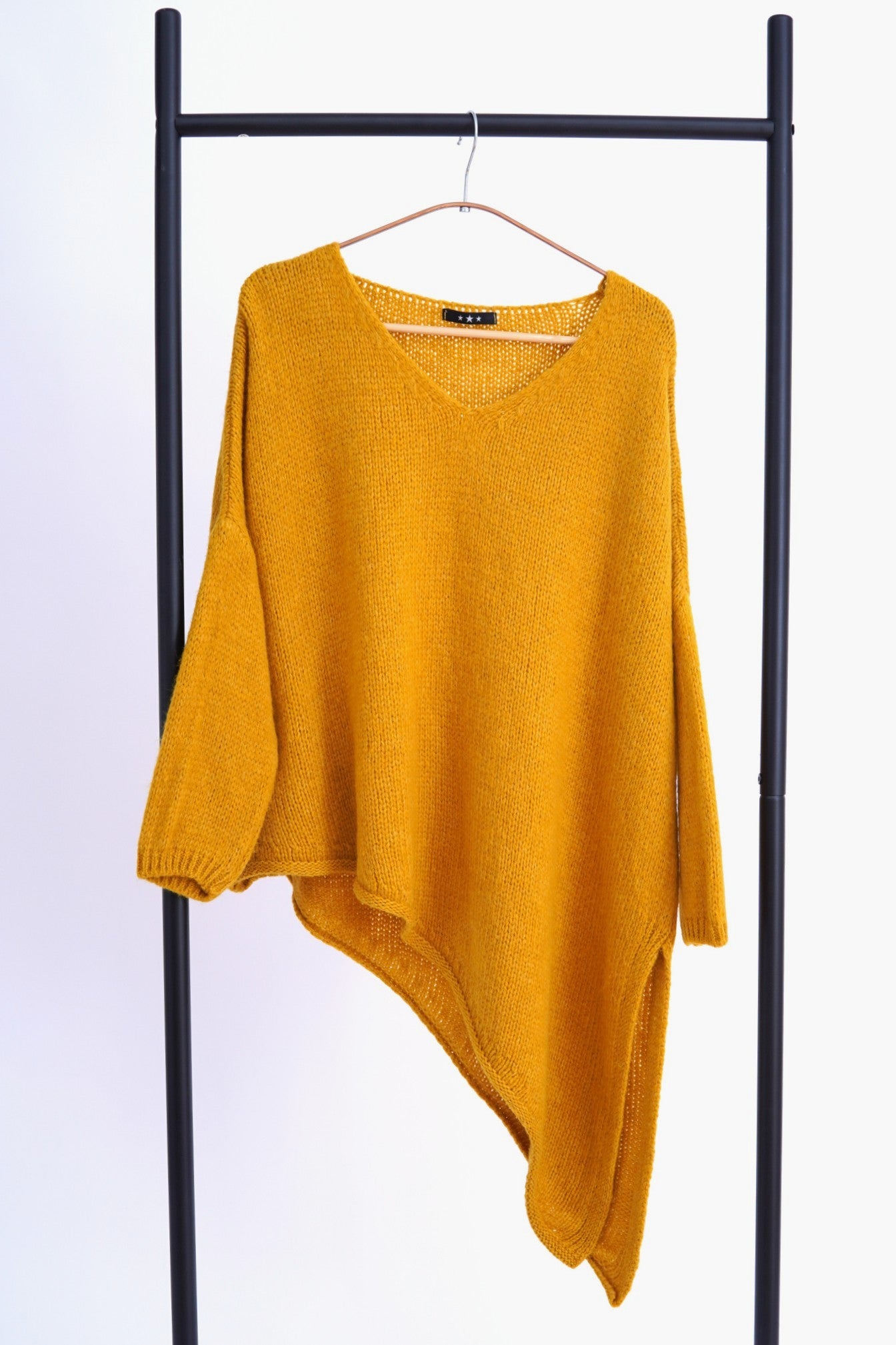 Pulover Pufos Asimetric cu Guler V